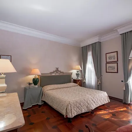 Relais Ducale Отель 4*