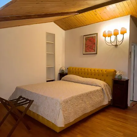 Отель Relais Ducale 4*